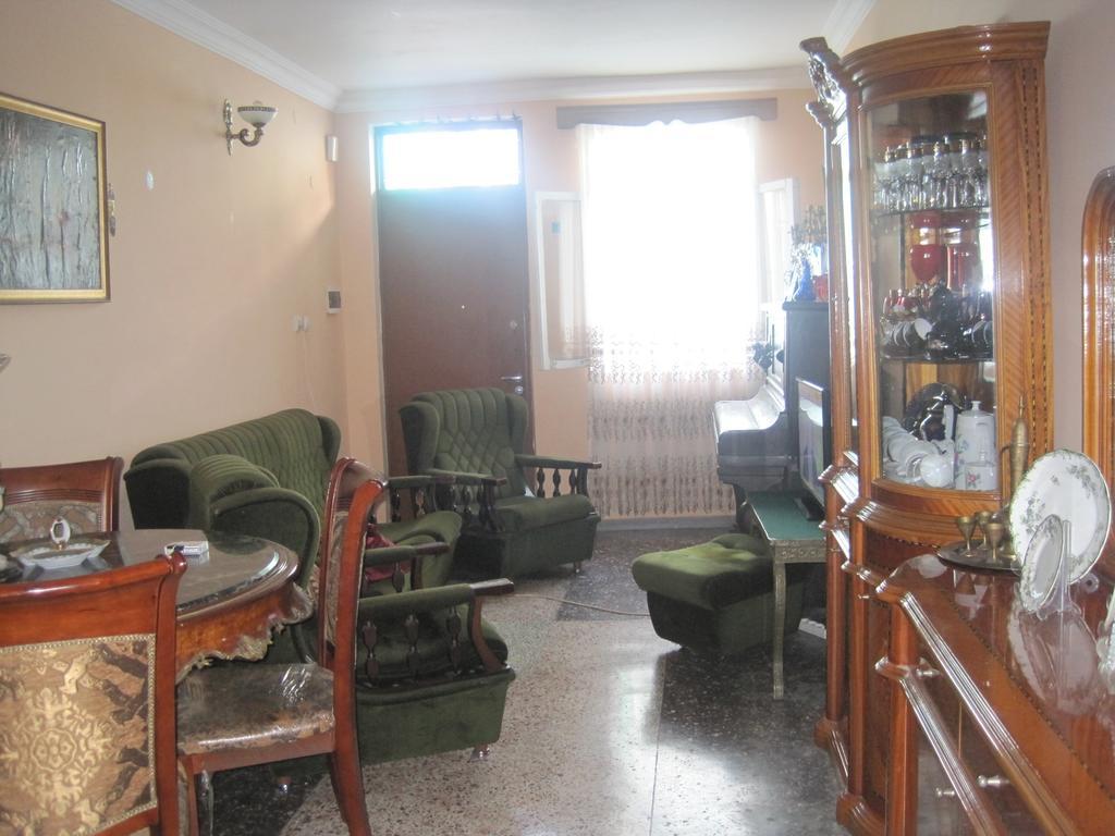 Metaxa Guesthouse Batumi Luaran gambar
